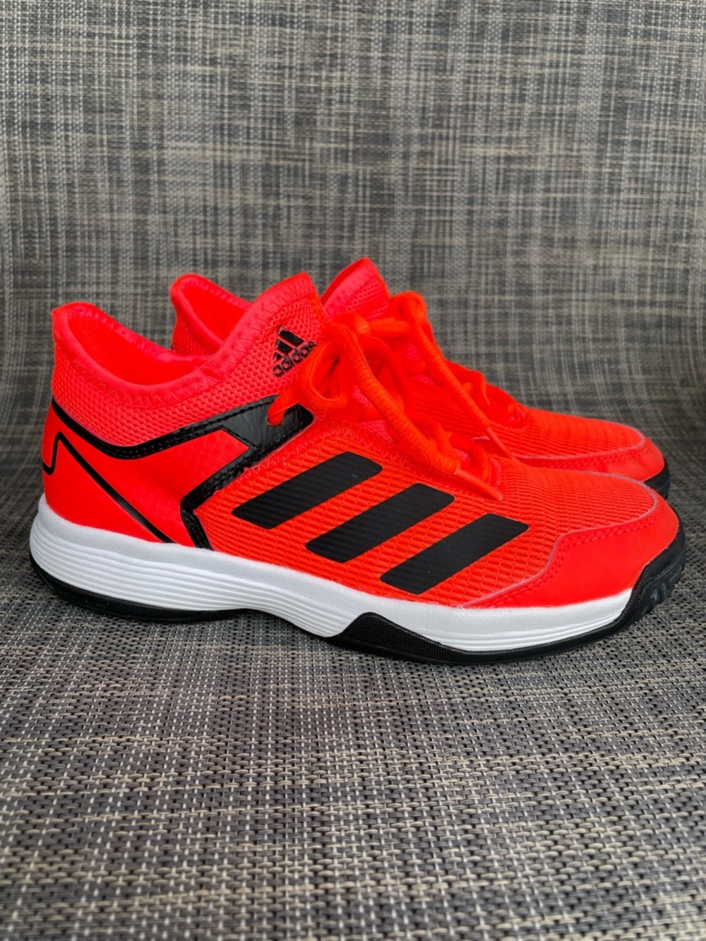 adidas Kids Adizero Club Tennis Shoe in Solar Red Athletic Sneakers size 1.5 Y